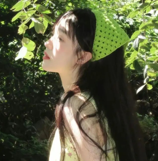 储物柜女孩